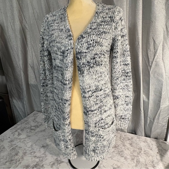 Madison Lilly Sherpa cardigan, Sherpa hoodie, woman’s sweater, size medium - Picture 15 of 16